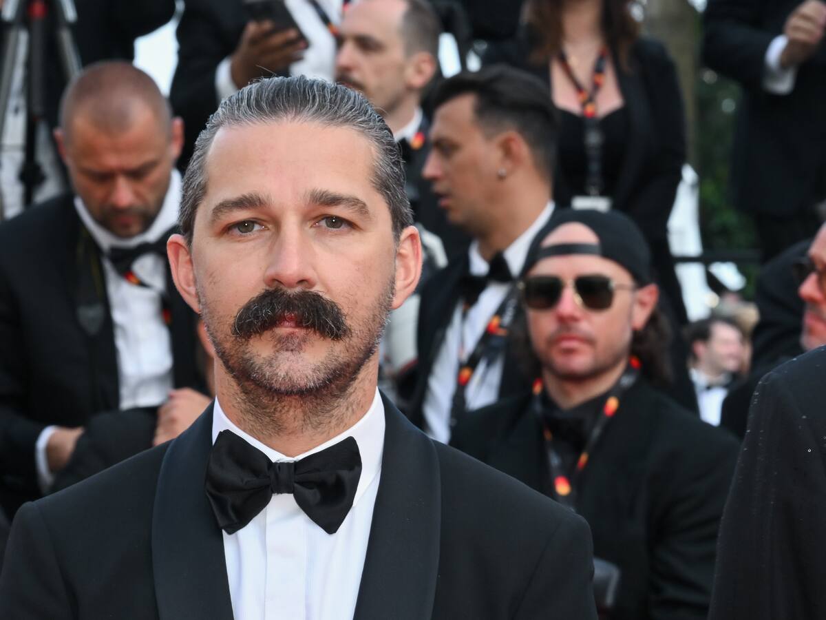 Tras ser detenido: Shia LaBeouf afirma que su agresividad es por su “complejo de hombre pequeño” y su “temor” a los homosexuales