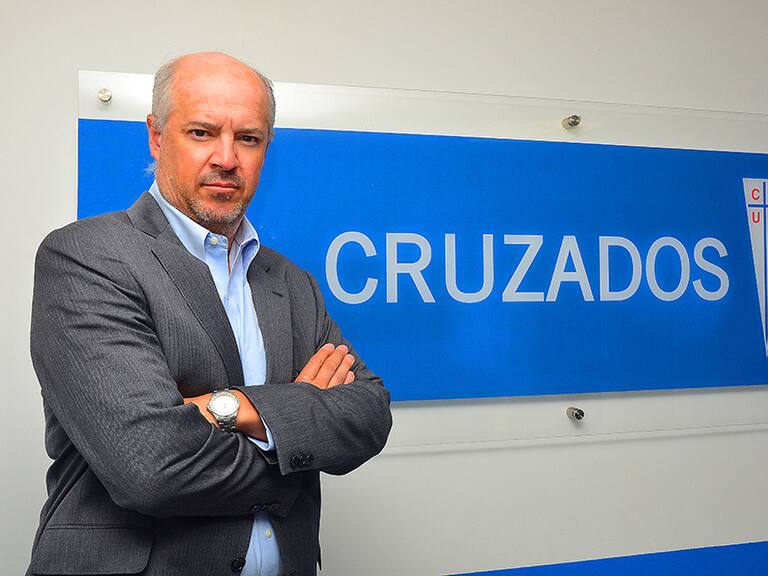 Juan Tagle confirmó que Fernando Zampedri seguirá siendo el goleador de Católica: «No se mueve»