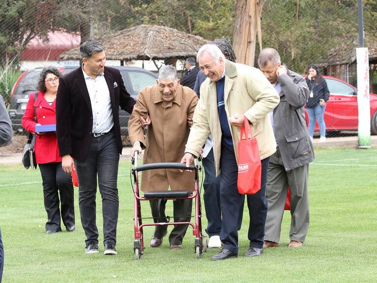 Acompañado de su familia en el litoral central: Jorge Toro atraviesa delicado estado de salud