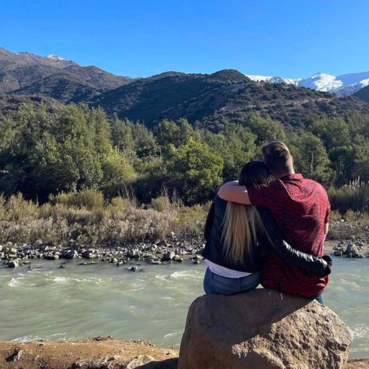 Reportan supuesto quiebre de conocida pareja de la farándula chilena tras 8 años de relación: “¡Se acabó!”