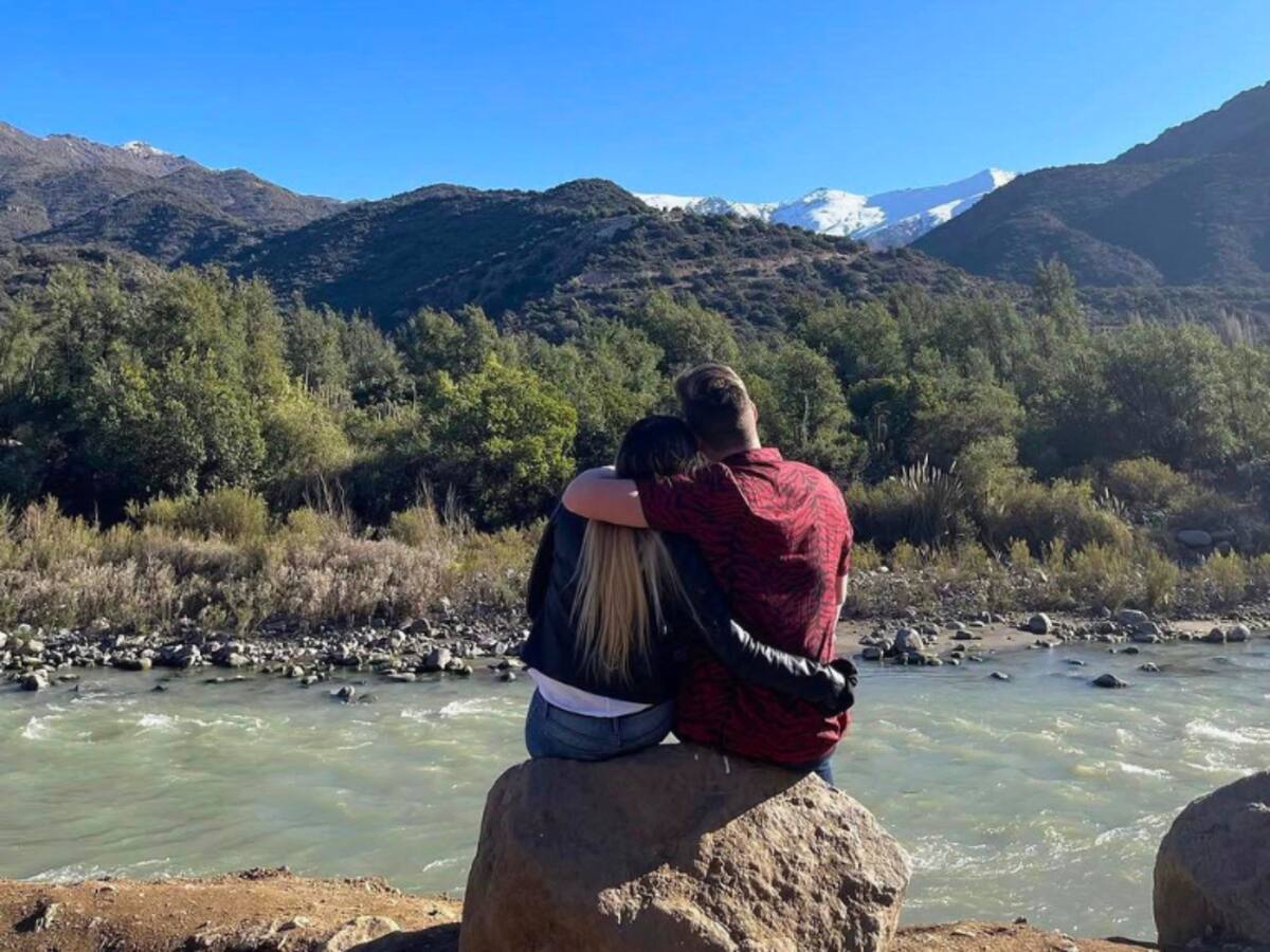 Reportan supuesto quiebre de conocida pareja de la farándula chilena tras 8 años de relación: “¡Se acabó!”