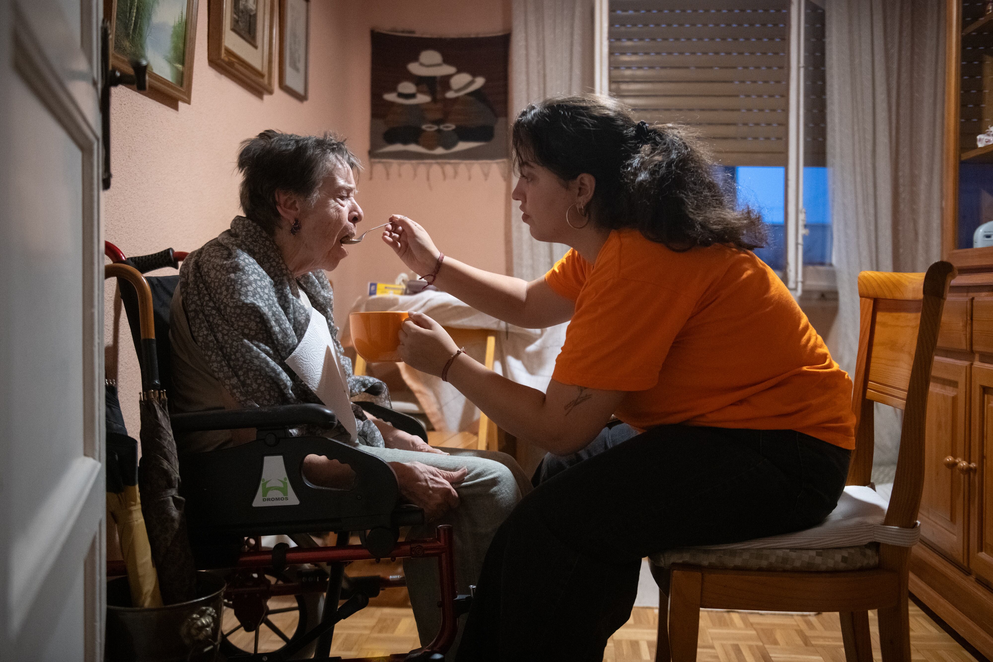 Inesperado giro en caso Maricarmen: anciana de 87 años podrá regresar a su casa tras desalojo en España