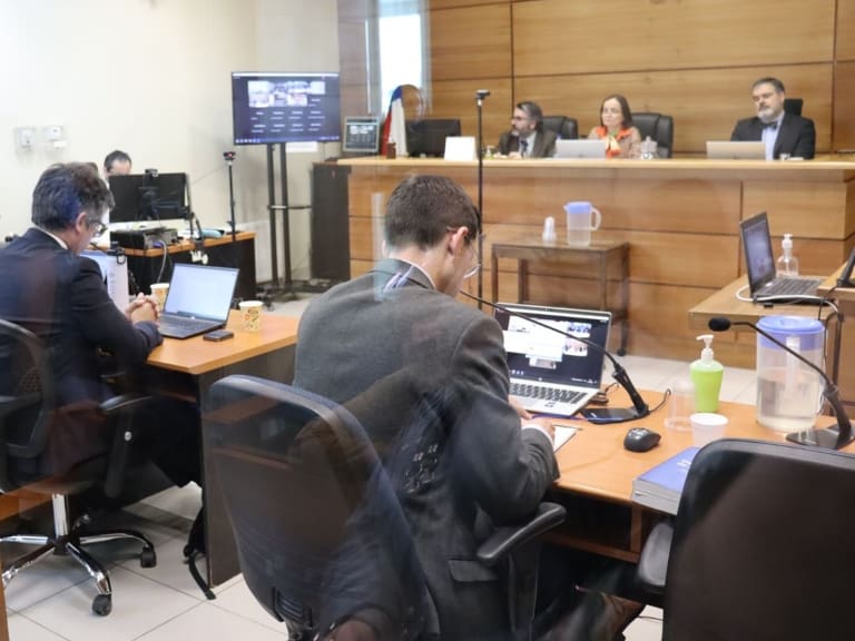 Cumplirá pena en libertad: oncólogo condenado por abuso sexual fue sentenciado a 818 días de presidio