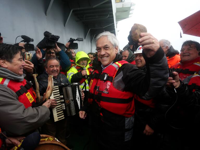 Alcaldes proponen realizar consulta ciudadana para cambiar nombre de Puente Chacao por el de Sebastián Piñera