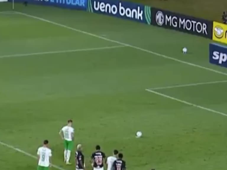 Franco Troyansky fue el héroe de Audax Italiano en Brasil con este penal: ¡gran definición!