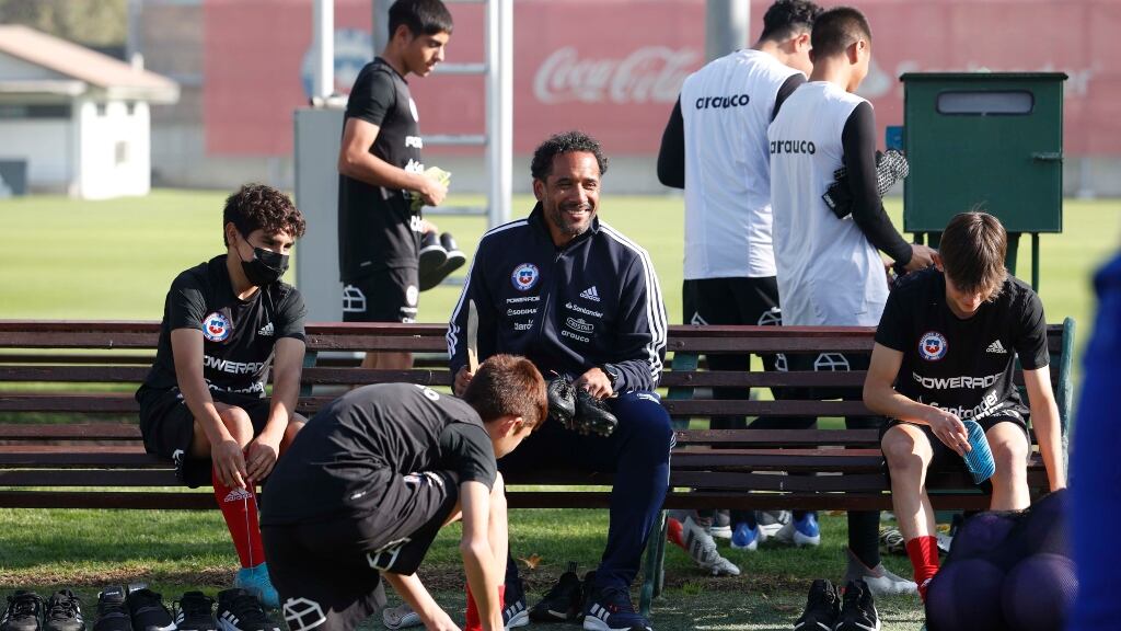 Jean Beausejour desarrolla Master Class para la Roja Sub-15 junto a Luis Jiménez