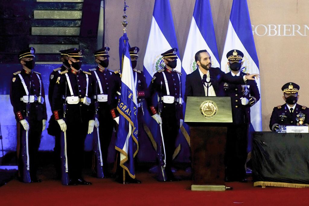 Nayib Bukele en su discurso ante las fuerzas armadas de El Salvador