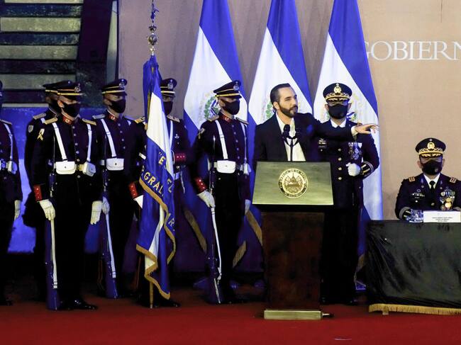 Nayib Bukele en su discurso ante las fuerzas armadas de El Salvador