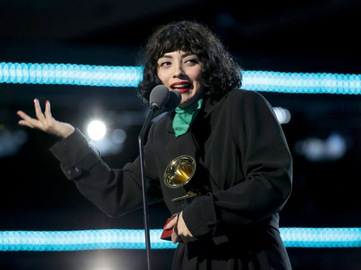 Presentadora del Latin Grammy sobre Mon Laferte: “Me recuerda lo que hace Residente. Aprovecha estas oportunidades para hablar de lo que se tiene que hablar»