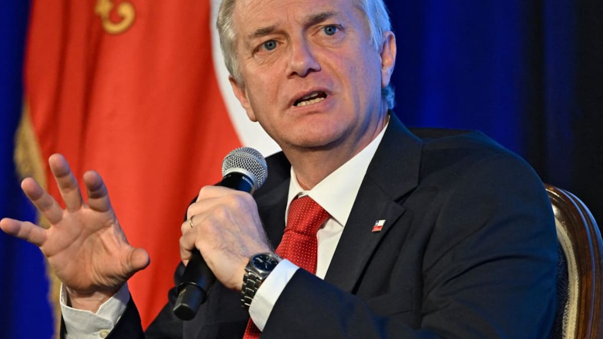 Data Influye y gobierno de Kast: aprobación presidencial llega a su nivel más bajo desde salida de Piñera en 2022