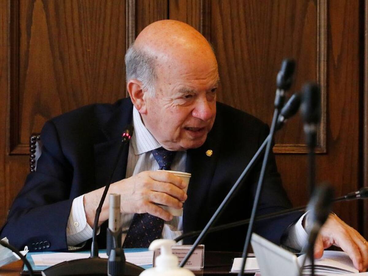 Indicación sobre justicia militar: Insulza asegura que la oposición no tendría los votos en el Senado para superar un veto presidencial
