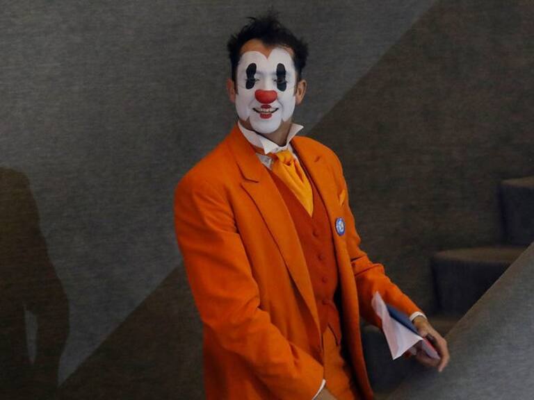 Mimo Tuga sacó aplausos con particular mensaje que recibió de la hija de Charles Chaplin