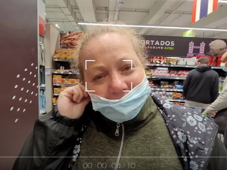 Turista argentina llora al ver la variedad de productos de supermercado chileno
