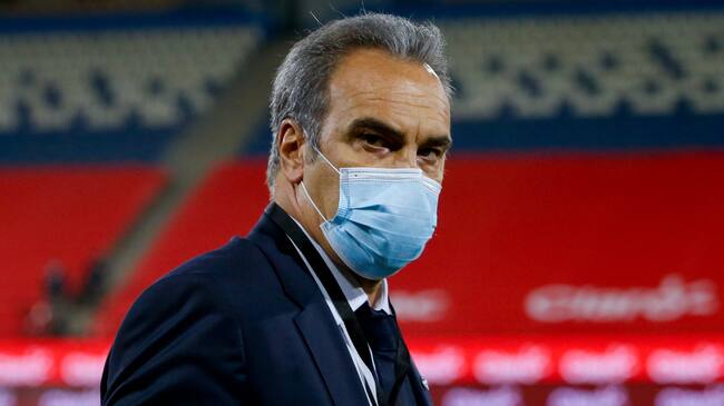 8 de Junio del 2021/SANTIAGOEl Director Tecnico de La Selección Chilena Martín Lasarte(c) ,durante el partido valido por las Clasificatorias al Mundial de Qatar 2022, entre las selecciones nacionales de Chile vs Bolivia, disputado en el Estadio San Carlos de Apoquindo.
FOTO:FRANCISCO LONGA/AGENCIAUNO