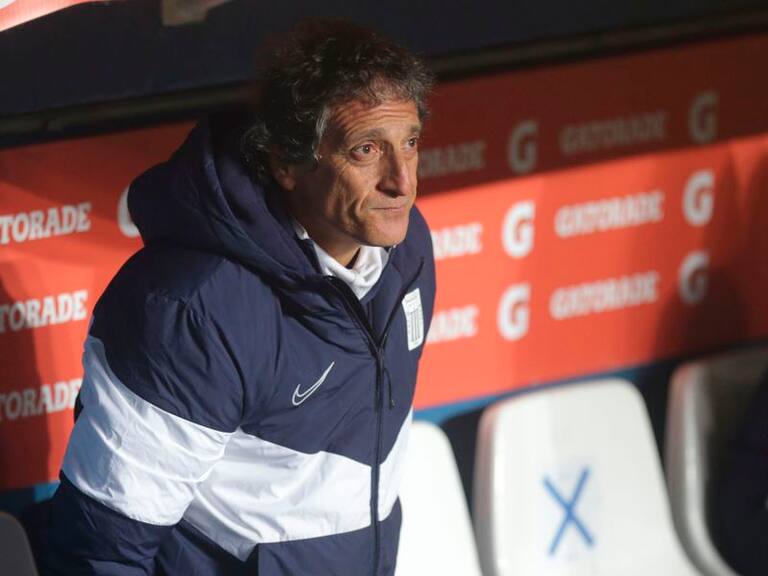 La rebeldía de Mario Salas tras ser despedido en el Alianza Lima de Perú