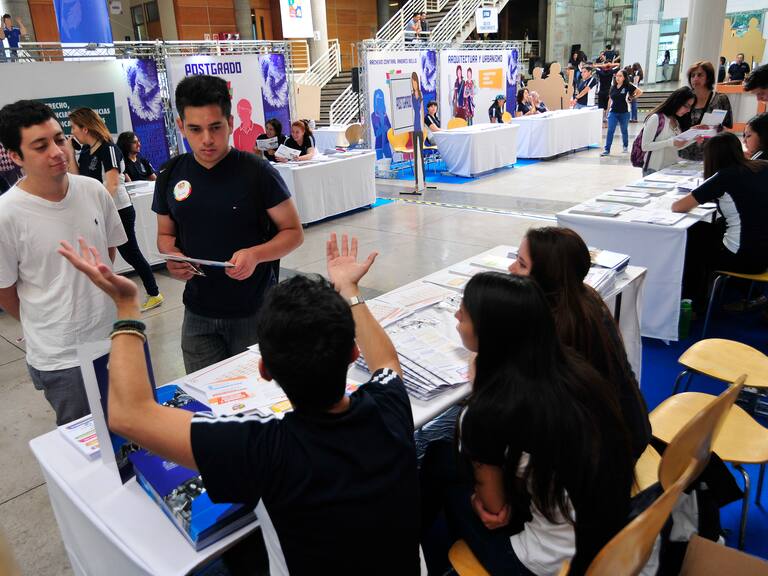 Cuál es la carrera universitaria más difícil para estudiar en Chile, según una IA