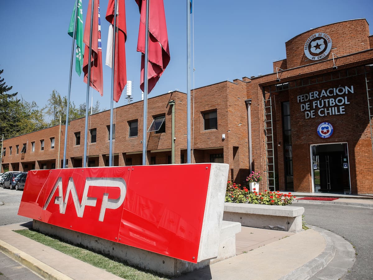 Terremoto en la Primera B: tres clubes lanzan una denuncia ante la ANFP para definir el descenso en los escritorios