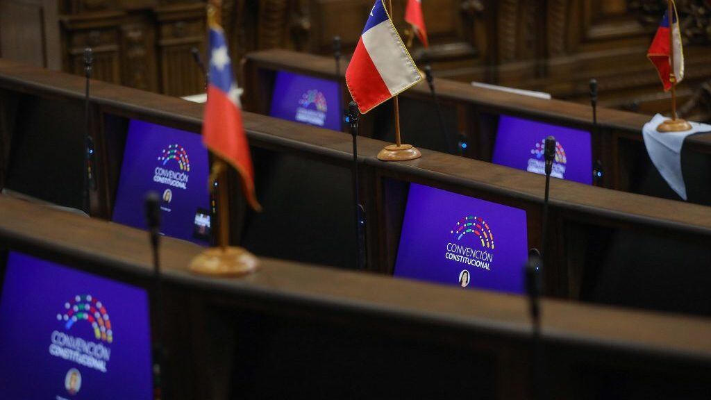 31 de Marzo del 2022/SANTIAGOComputadores con el logo de la convencion, durante la Sesión N°77 Pleno de la convención Constituyente, que se realiza en el ex congreso Nacional.
FOTO: SEBASTIAN BELTRAN GAETE/AGENCIAUNO