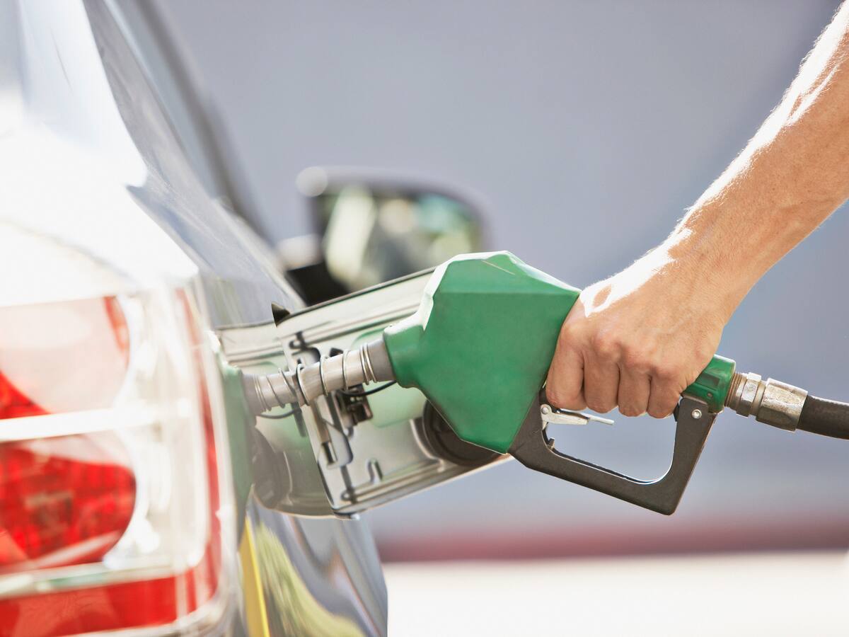 Competencia para Copec y Shell: cuándo abre la nueva bencina low cost que llega de Europa a Chile