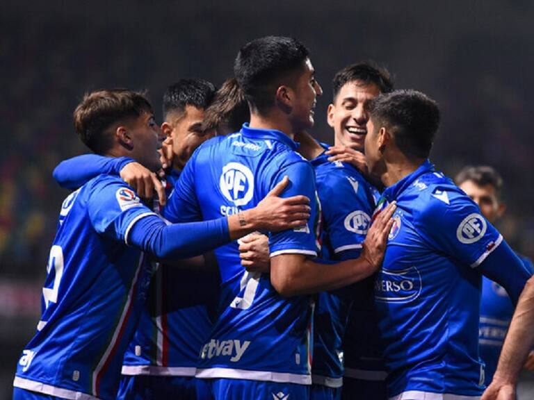 Audax Italiano volvió a las sonrisas con contundente goleada sobre Curicó Unido