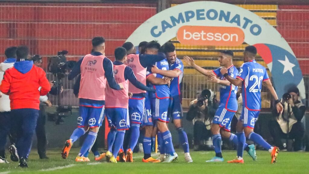 ANFP da pie atrás a sanción contra la U y podrá recibir público en el Superclásico