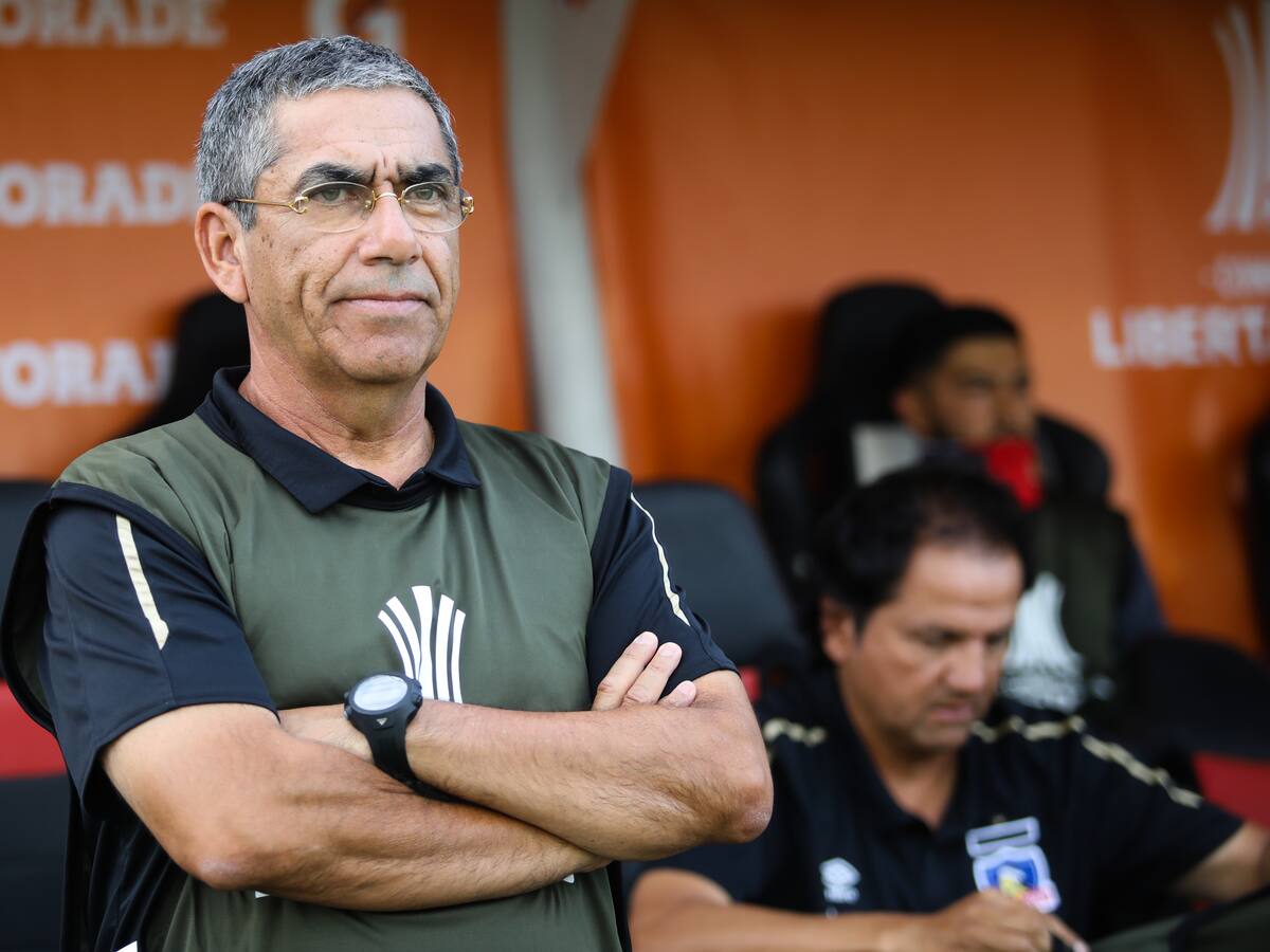 “Es distinto jugar en Colo Colo a jugar en otros equipos, la presión es diferente”: Gualberto Jara opina del paso de Cristian Riquelme en Colo Colo