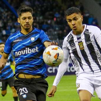 Huachipato juega mejor, pero no puede con el cerrojo de The Strongest: empatan sin goles por la Sudamericana