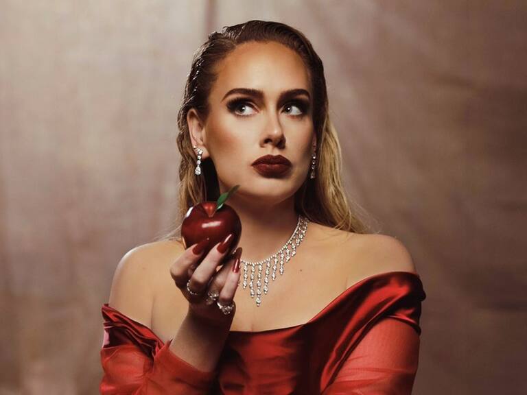 «Tambaleándose en el borde del cielo y el infierno»: Adele lanzó video oficial de su single “Oh My God”