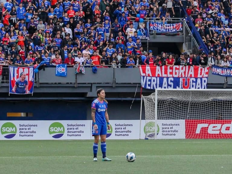 Instagram @carlaguerrero3