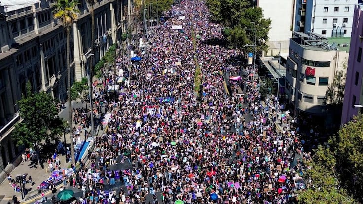 Marchas por el 8M en Chile: 2026 registra la mayor cantidad de detenidos en 4 años