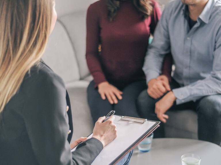 Matrimonio no sabía que debían tener relaciones sexuales para concebir hijos