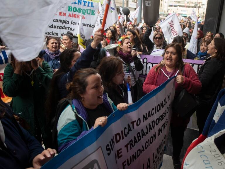 Sindicato de Fundación Integra acepta última propuesta del Mineduc y pone fin a paralización de actividades