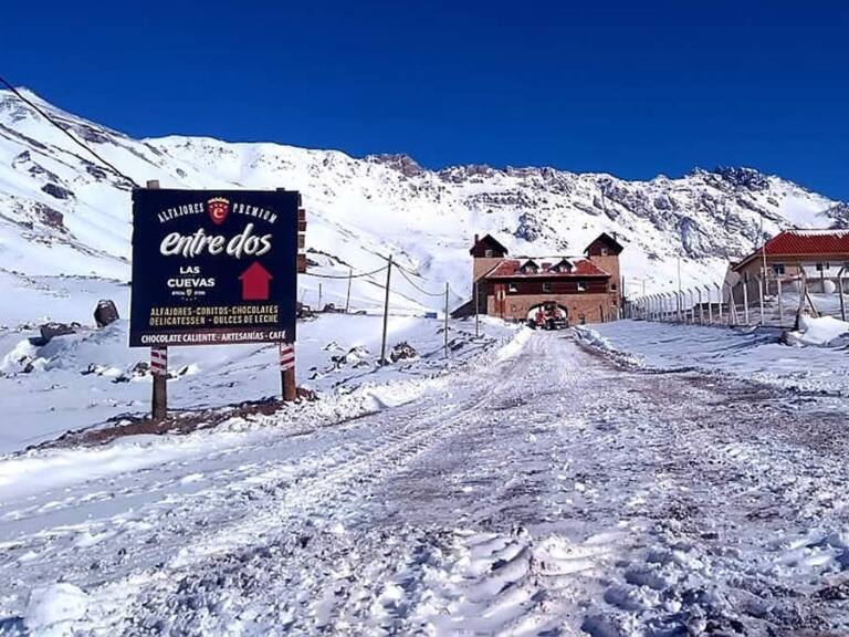 Anuncian cierre del paso Cristo Redentor este domingo 21 de mayo por fuertes nevadas