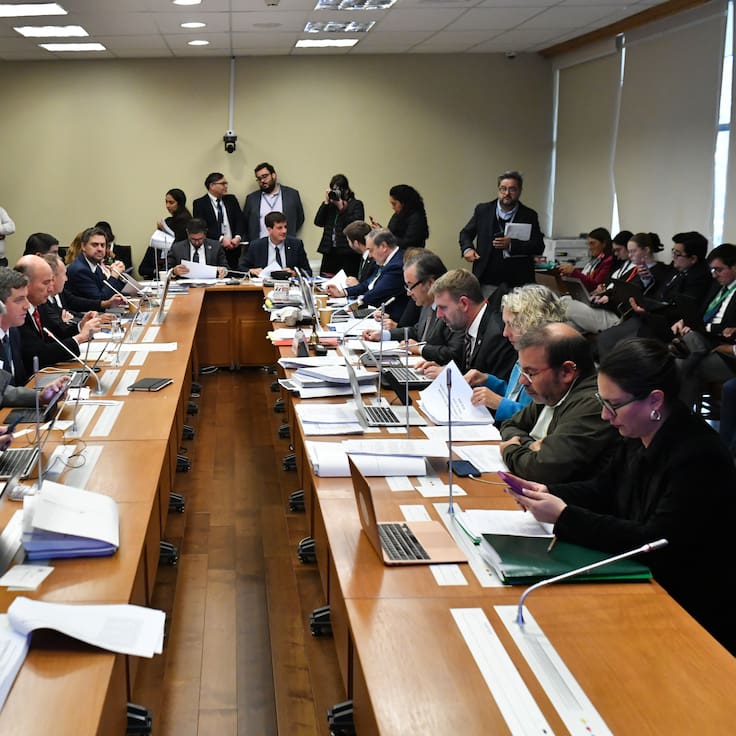 El “corazón” de la megarreforma: comisión de Hacienda de la Cámara aprueba rebaja del impuesto a las empresas por 25 años