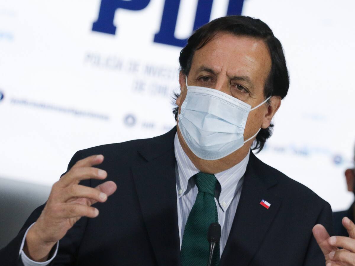 Ministro del Interior apoyó a director de la PDI tras amenazas a su familia: «Esto lo vamos a perseguir»