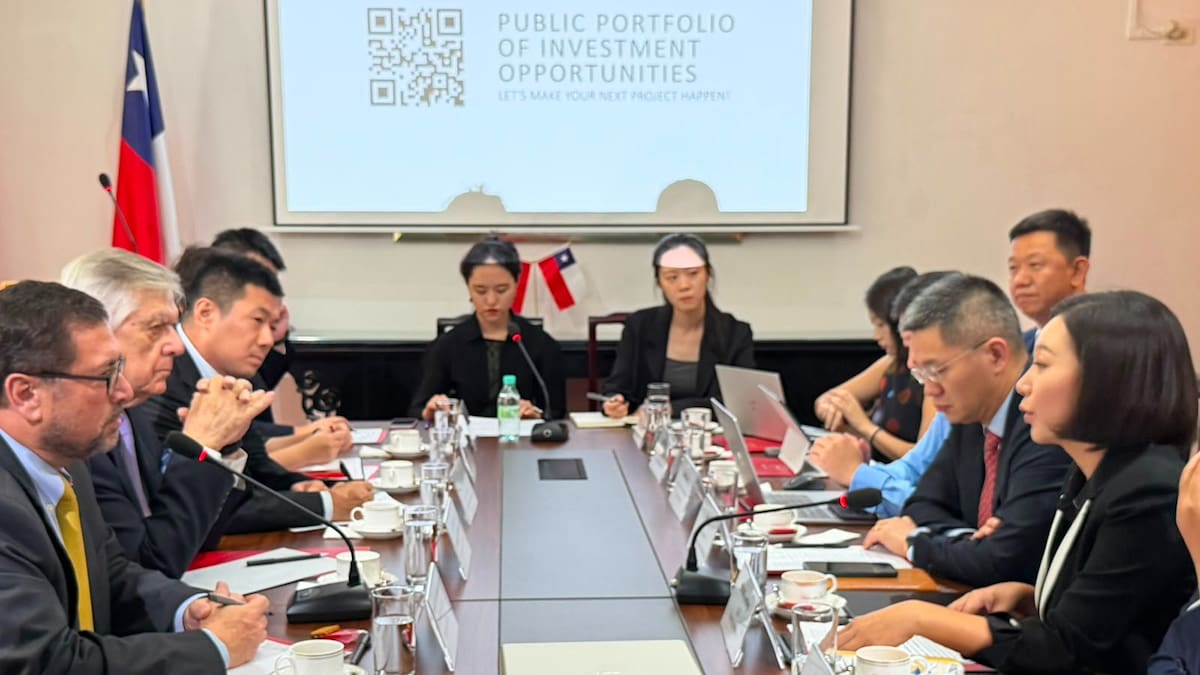“Es el primer socio comercial”: Canciller se reúne con empresarios en China en medio de tensión arancelaria con EE.UU.