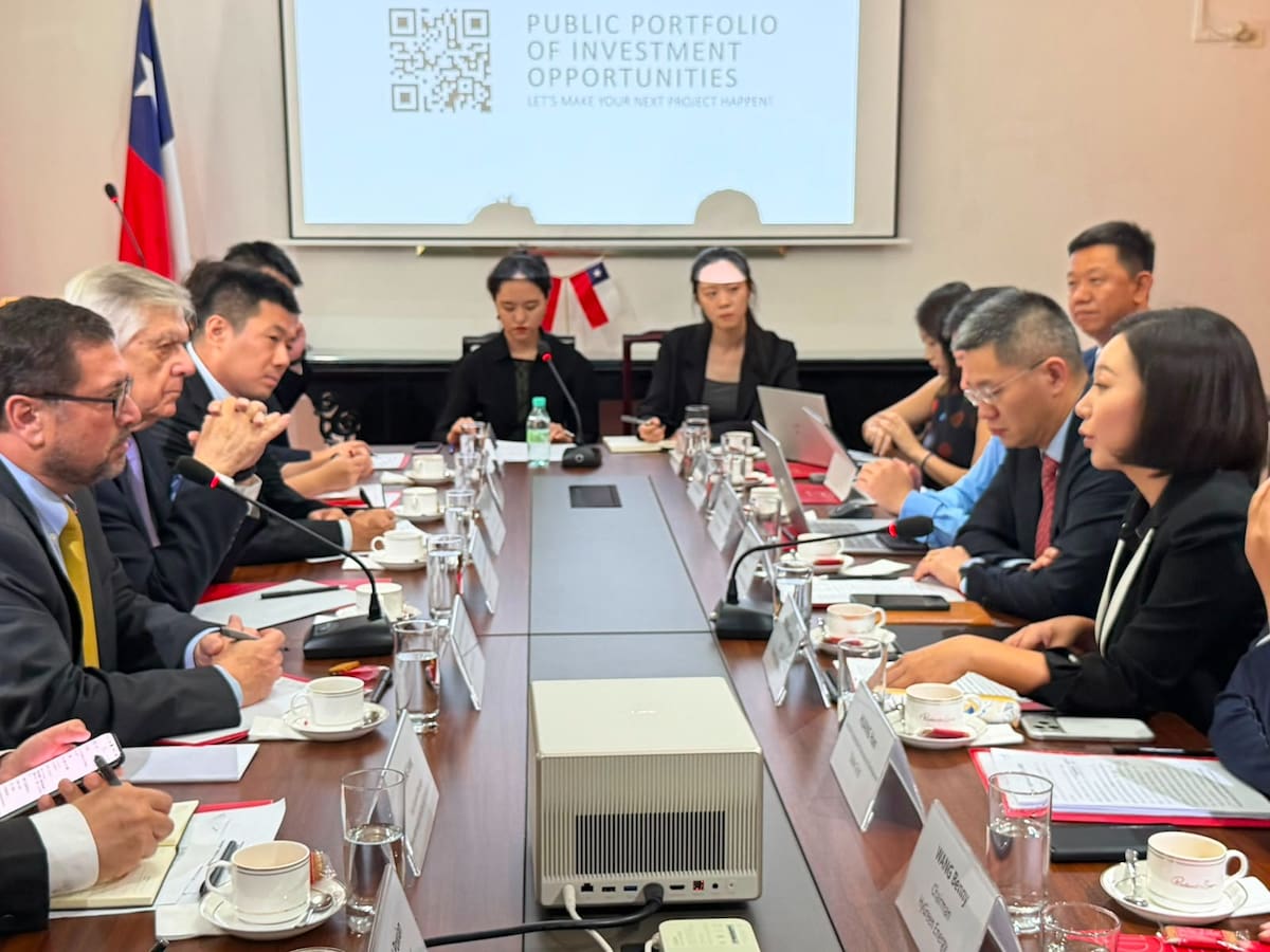 “Es el primer socio comercial”: Canciller se reúne con empresarios en China en medio de tensión arancelaria con EE.UU.