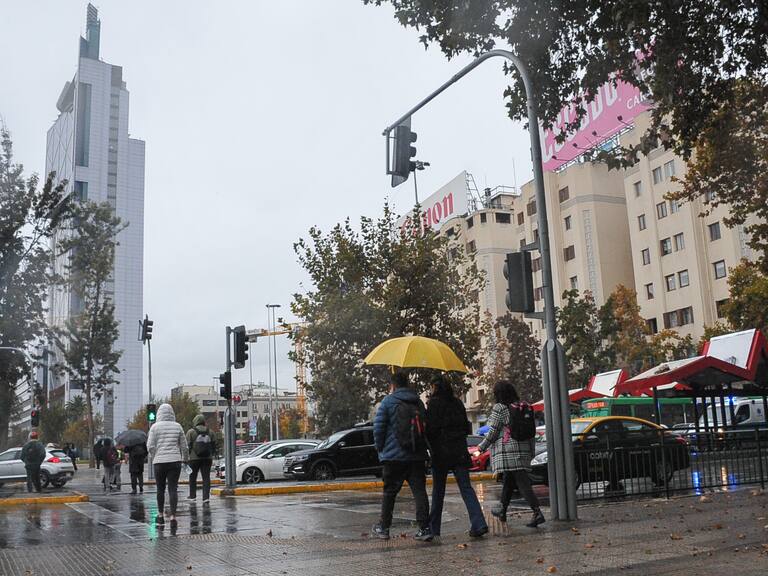 Lluvia en Santiago: revisa cuáles serán las temperaturas para este martes 21 de mayo