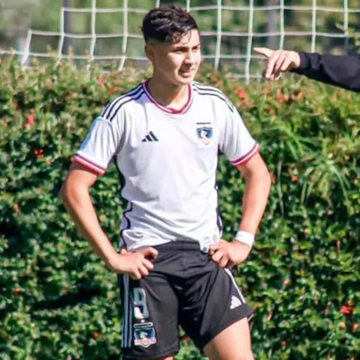 Caszely revela duro episodio que vivió su nieto en las inferiores de Colo Colo: “Le gritaban ‘apitutado’”