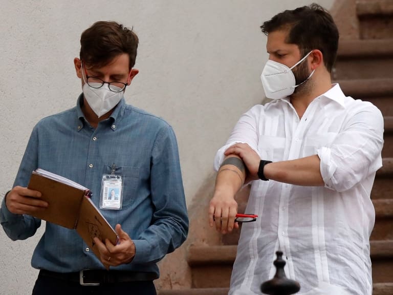 La historia política de Matías Meza-Lopehandía, el renunciado jefe de gabinete del Presidente Gabriel Boric