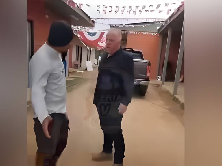 Empresario de Laguna Verde amenaza con una pistola a repartidores