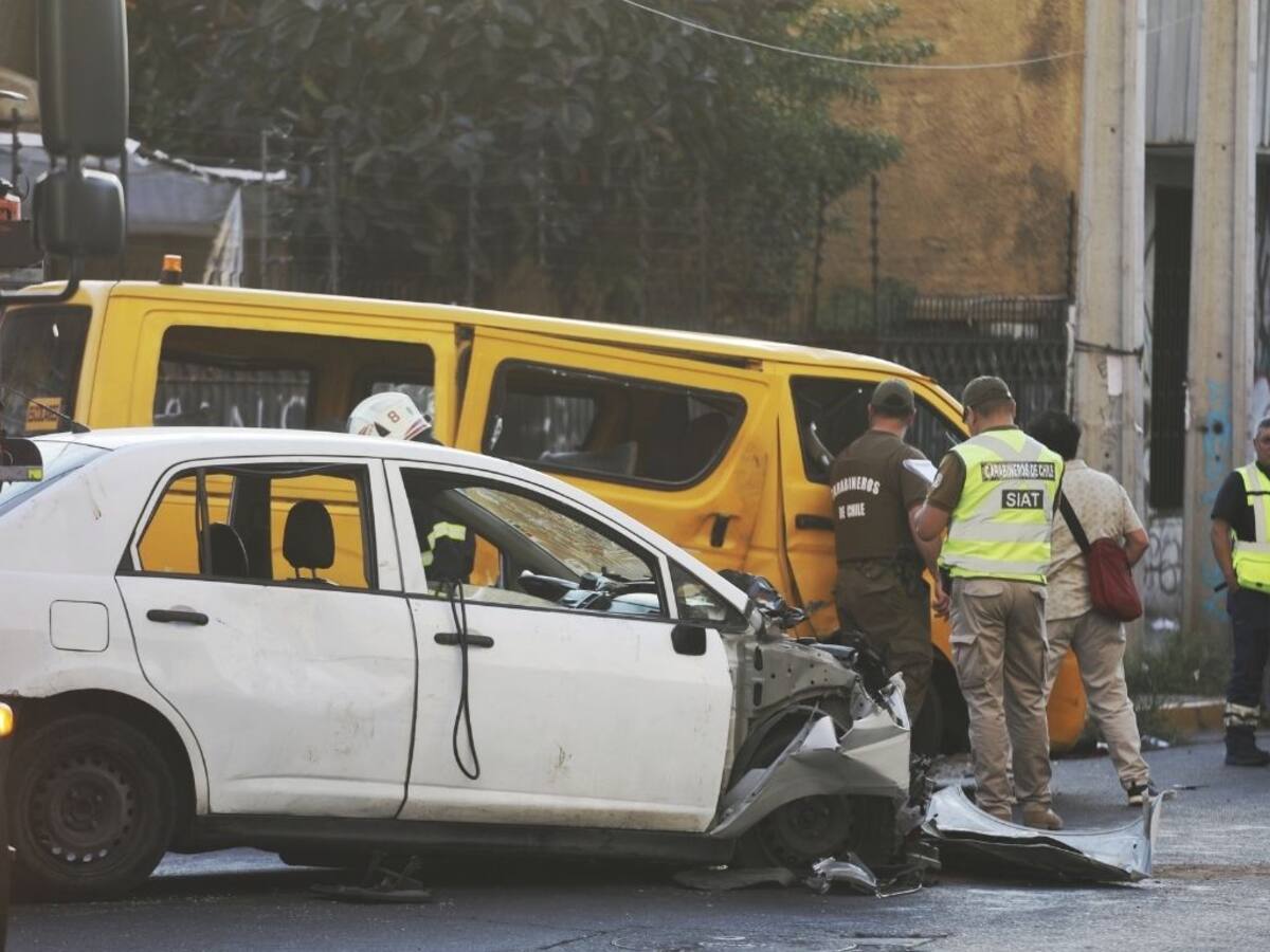 “Pido perdón, mi papá no tuvo la culpa”: el duro relato del hijo del chofer de furgón escolar tras choque en Recoleta