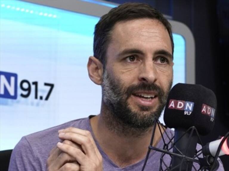 Daniel Matamala y nuevo libro: «Hay un país no tan polarizado, el desafío es salirnos del celular»