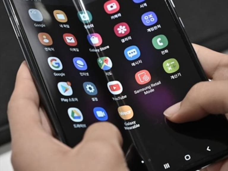 Anuncian fecha para reservar el primer smartphone plegable en Chile