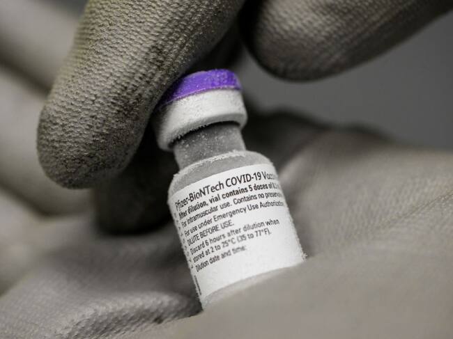 Una dosis de la vacuna de Pfizer-BioNTech contra el coronavirus covid-19