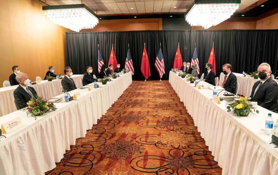 La cita entre altos funcionarios de China y EEUU en Alaska
