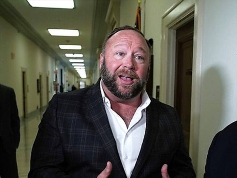 Facebook eliminó las páginas de sitios y personajes extremistas de Estados Unidos