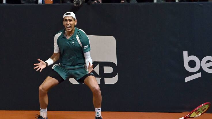 Tabilo clasifica por primera vez a semifinales de un ATP 500 y así lo celebra: “Hace mucho no tenía una chance así”
