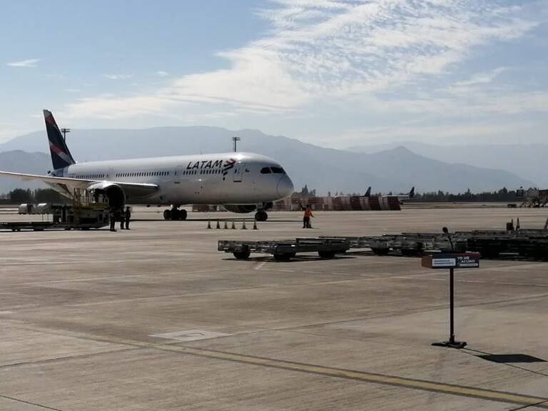 Nuevo cargamento de vacunas Sinovac llega a Chile: son cerca de dos millones de dosis