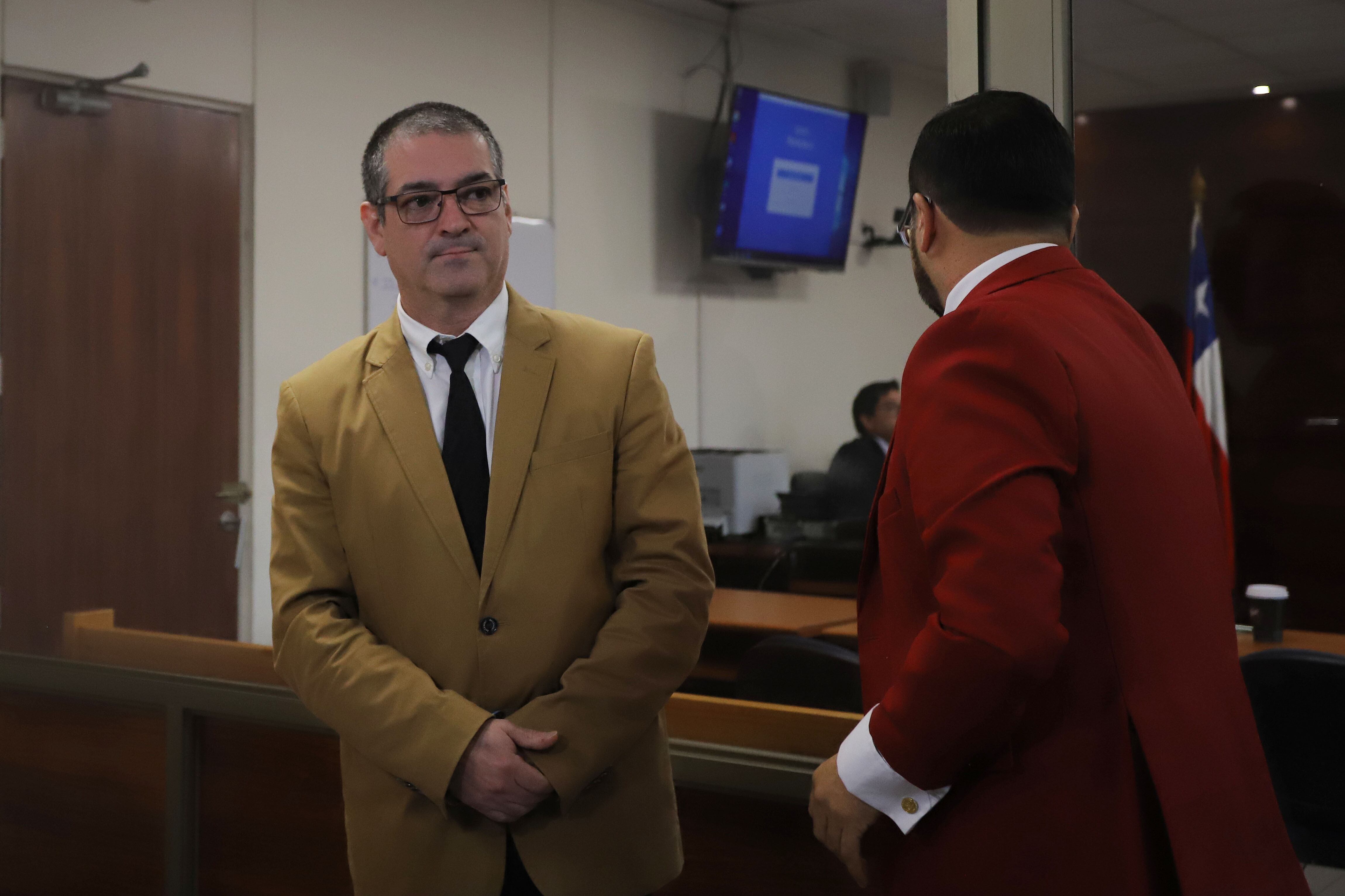 07 DE MAYO DE 2024/VIA DEL MAR
En el Juzgado de Garanta de Via del Mar culmina el juicio en contra de Mario Soto Cordones acusado de matar a tiros a un asaltante que ingres a robar a su domicilio en Villa Alemana. Fue absuelto de todo cargo, la Fiscala pidia para l 15 aos de crcel.
FOTO: MANUEL LEMA OLGUIN/AGENCIAUNO